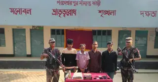 দিনাজপুরে অবৈধভাবে প্রবেশের সময় ৪ বাংলাদেশি আটক